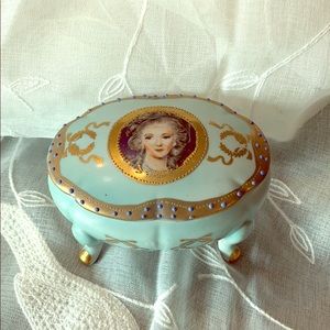 Antique porcelain Jewelry Holder